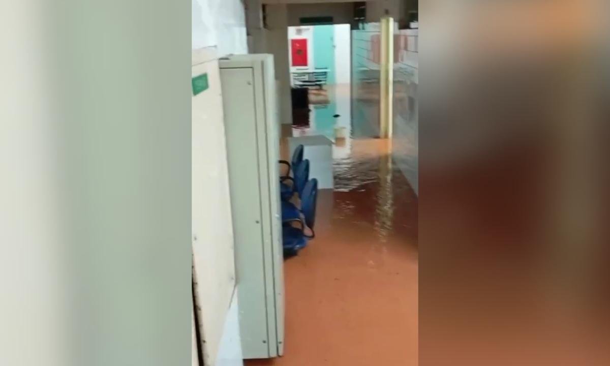 Hospital de Juiz de Fora tem alagamento, mas mantém atendimentos