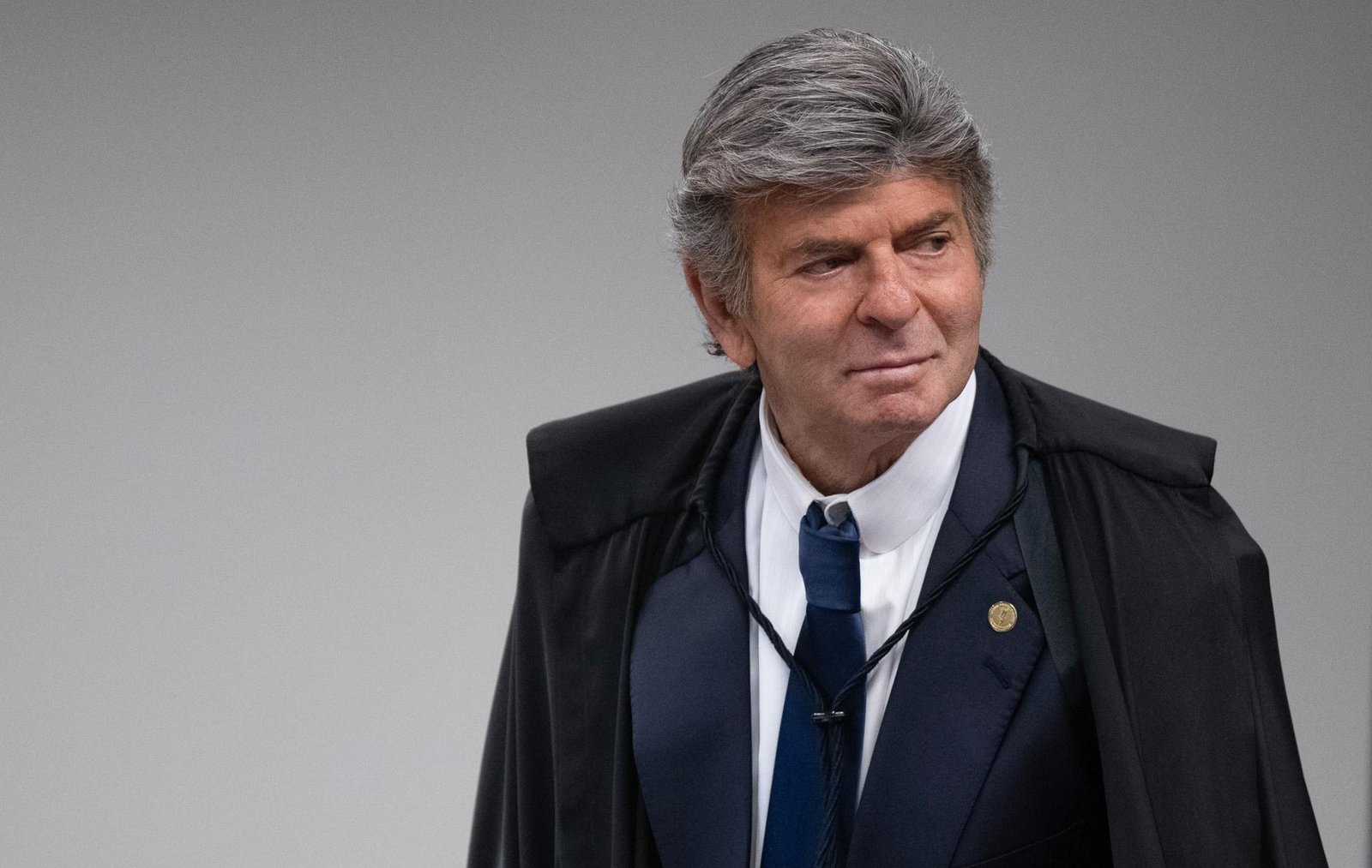 Luiz Fux: entenda o diagnóstico de pneumonia dupla do ministro do STF