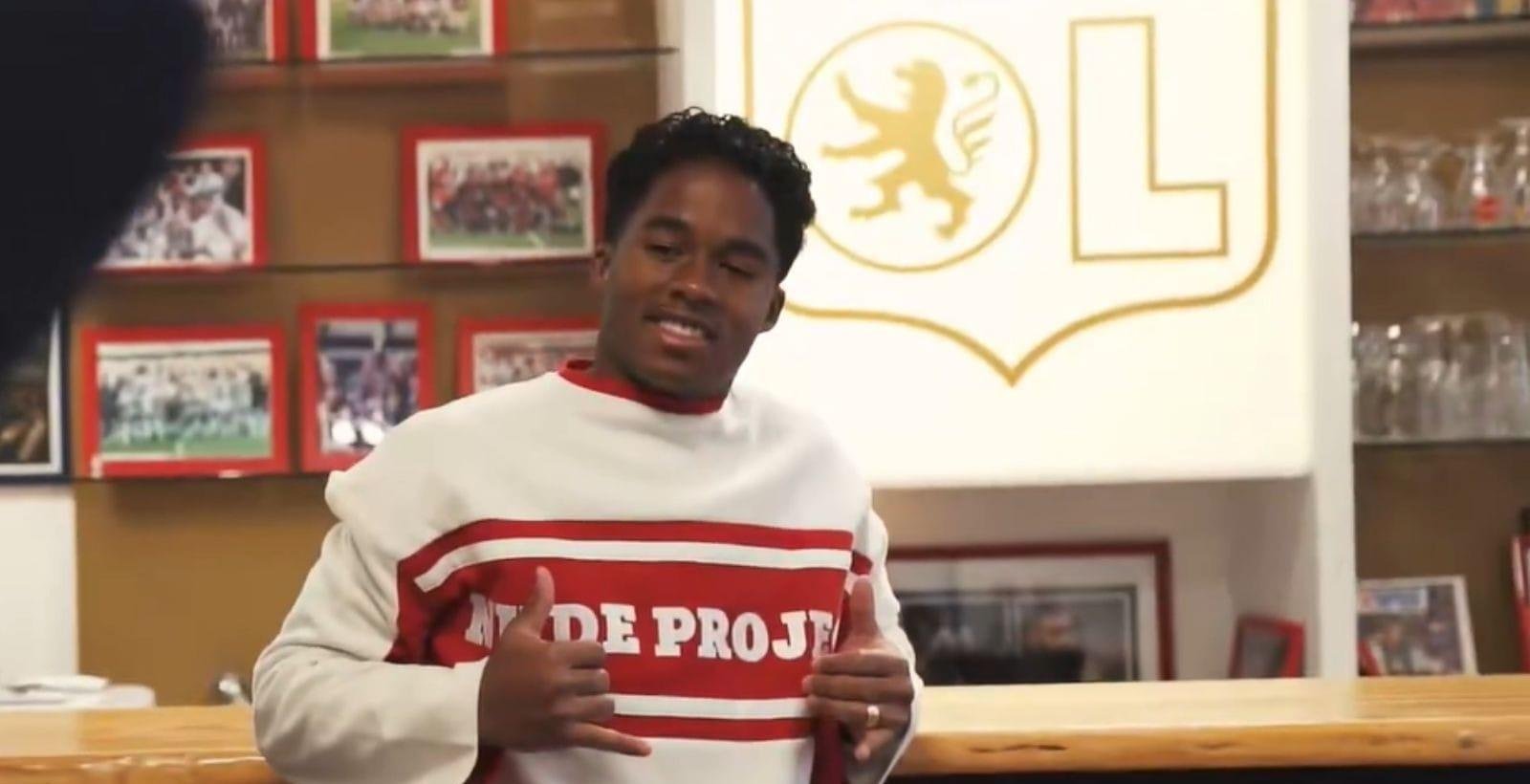 Endrick se apresenta ao Lyon e revela conselho: "Nunca use verde"