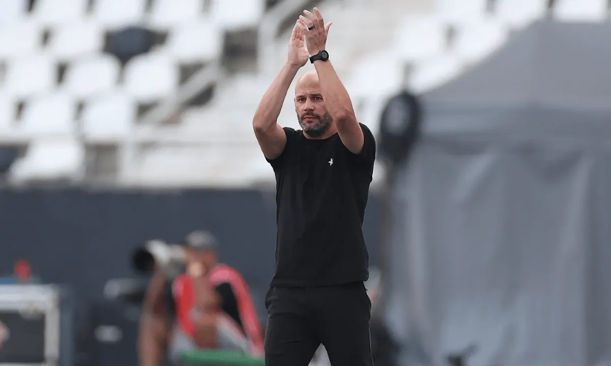 Botafogo: Franclim Carvalho quebra silêncio sobre situação de Barboza