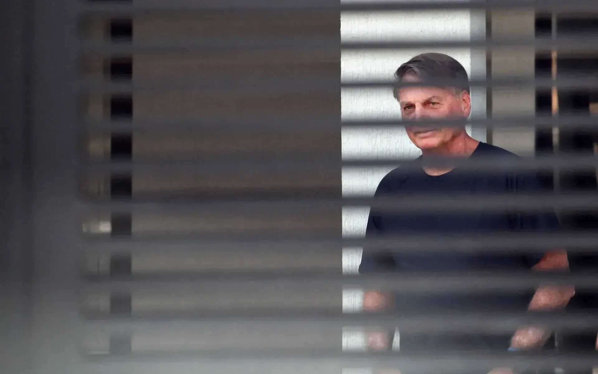 "Essa é uma pneumonia grave, a pior que Bolsonaro já teve", diz médico