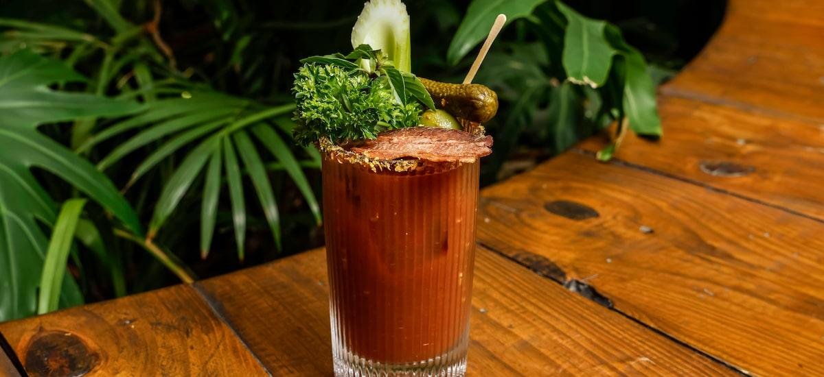Bloody Mary: saiba a origem e o passo a passo desse drinque