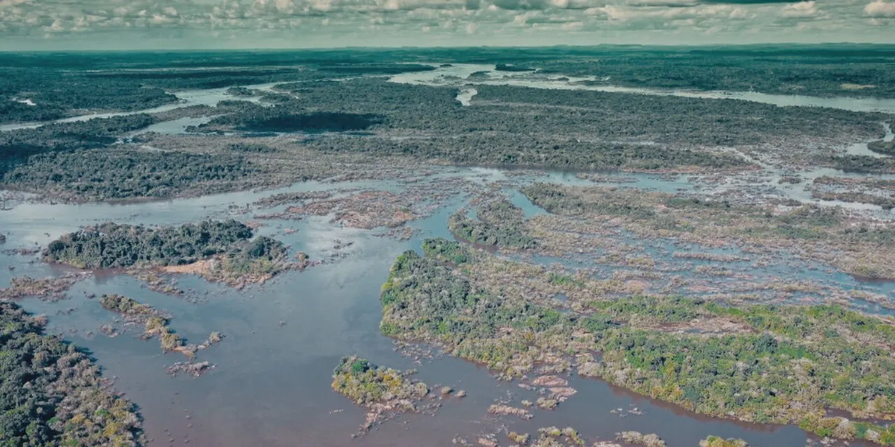 Seca e deformações: o retrato da Volta Grande do Xingu 10 anos após Belo Monte