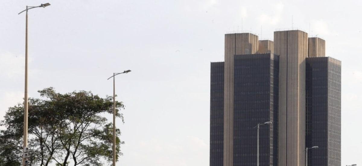 Governo cumpre meta fiscal e fecha 2025 com déficit primário de R$ 10 bi na metodologia do BC