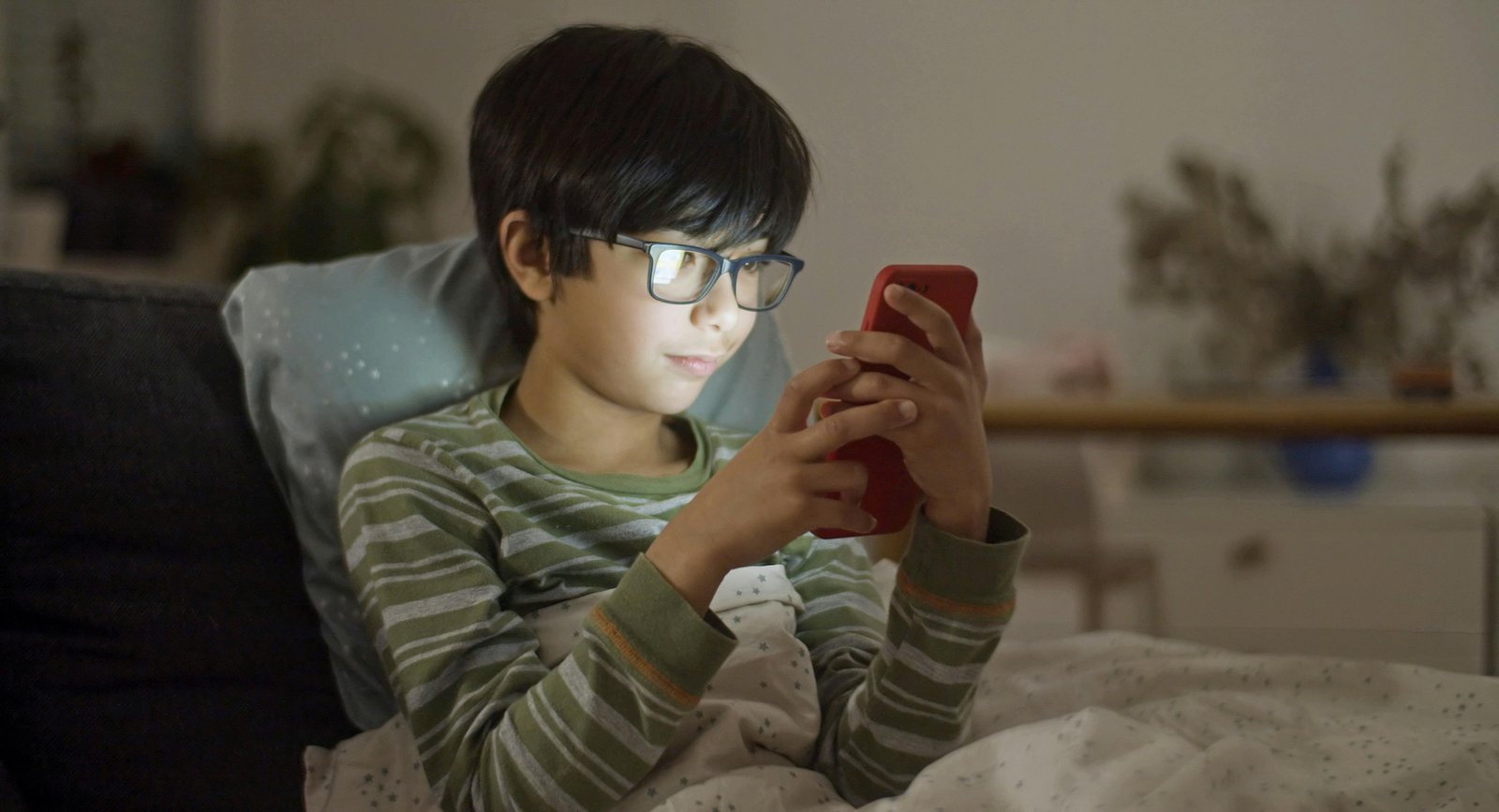 Espanha quer proibir acesso de menores de 16 anos às redes sociais