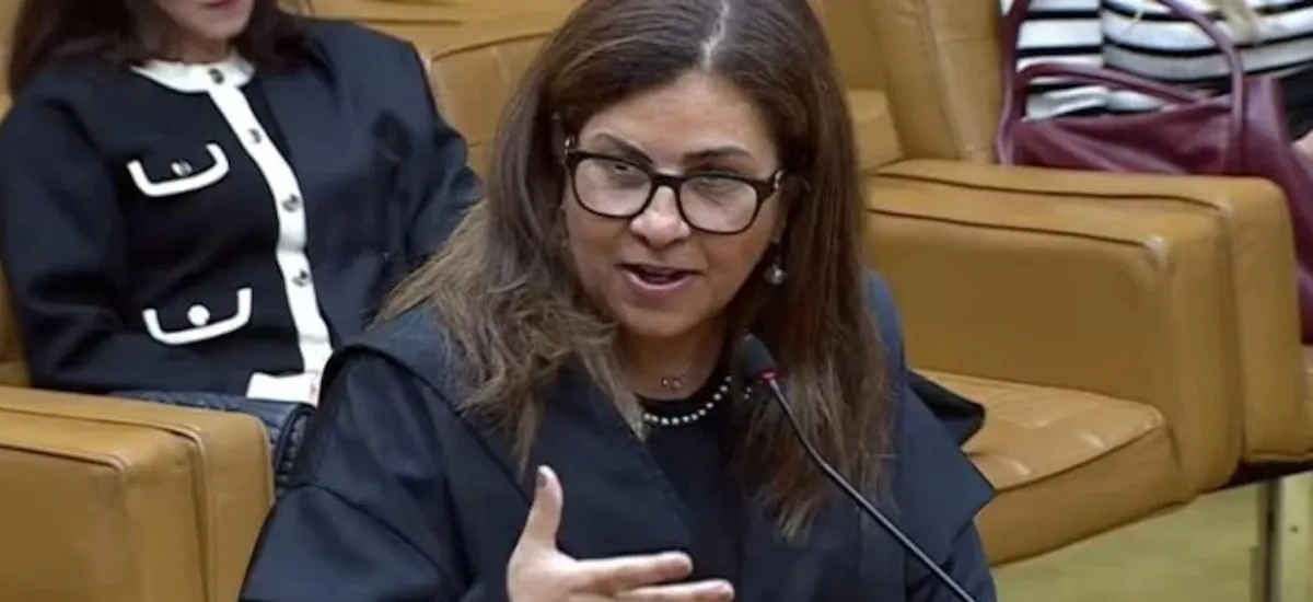Juíza que defendeu penduricalhos e ganhou R$ 113 mil em um mês diz que sua fala foi ‘distorcida’