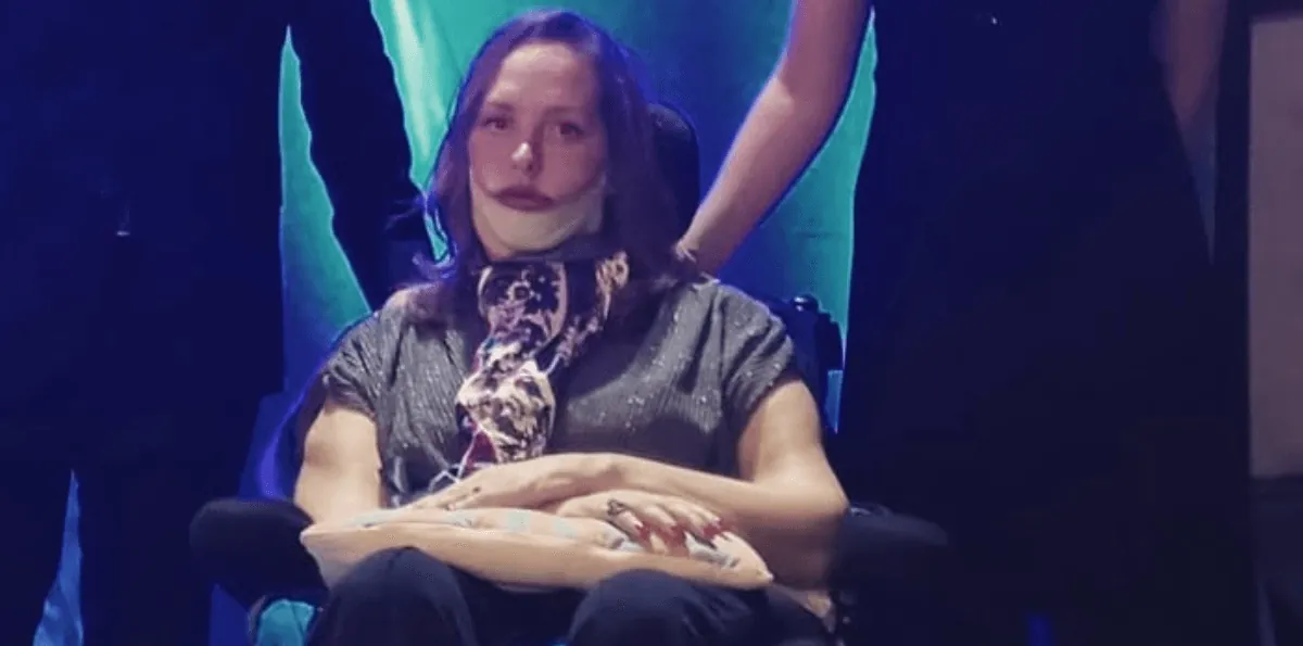 Médica tetraplégica com ELA volta a falar e dar aulas com ajuda de IA