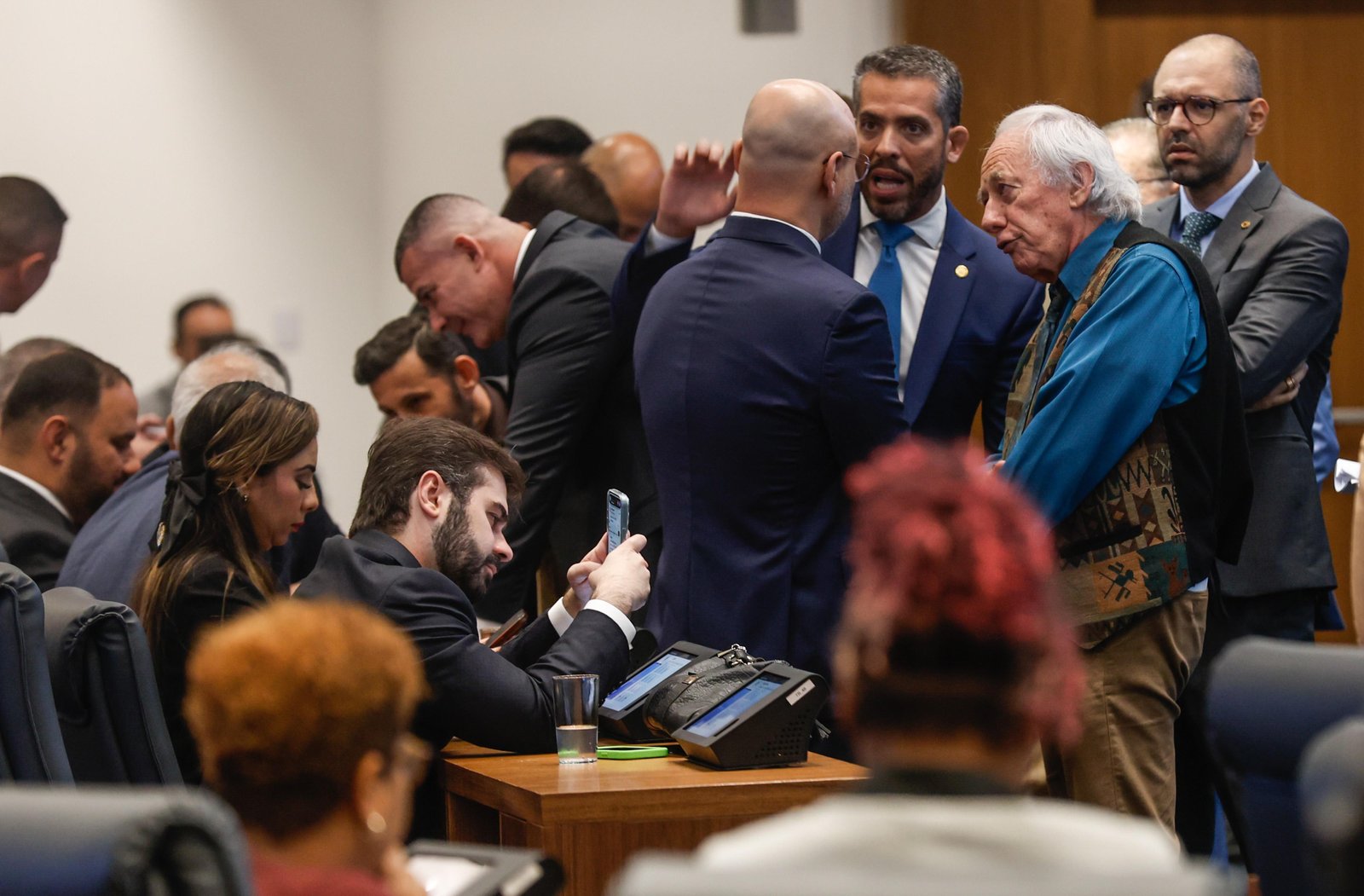 O silêncio na Alerj e o medo que paira sobre deputados após avanço de inquérito contra Bacellar