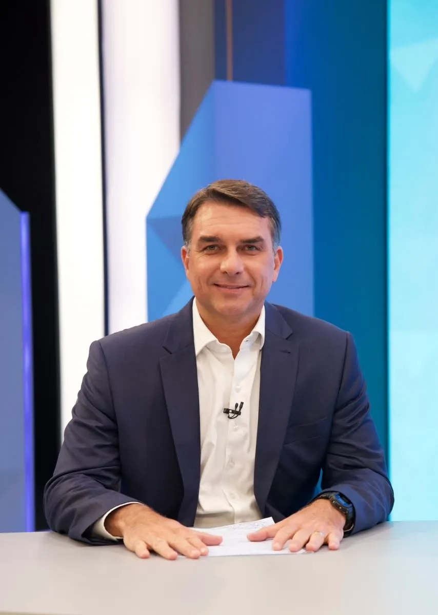 Escala 6x1, salário mínimo, cargos para a família em eventual governo: a entrevista de Flávio à TV Globo em seis pontos