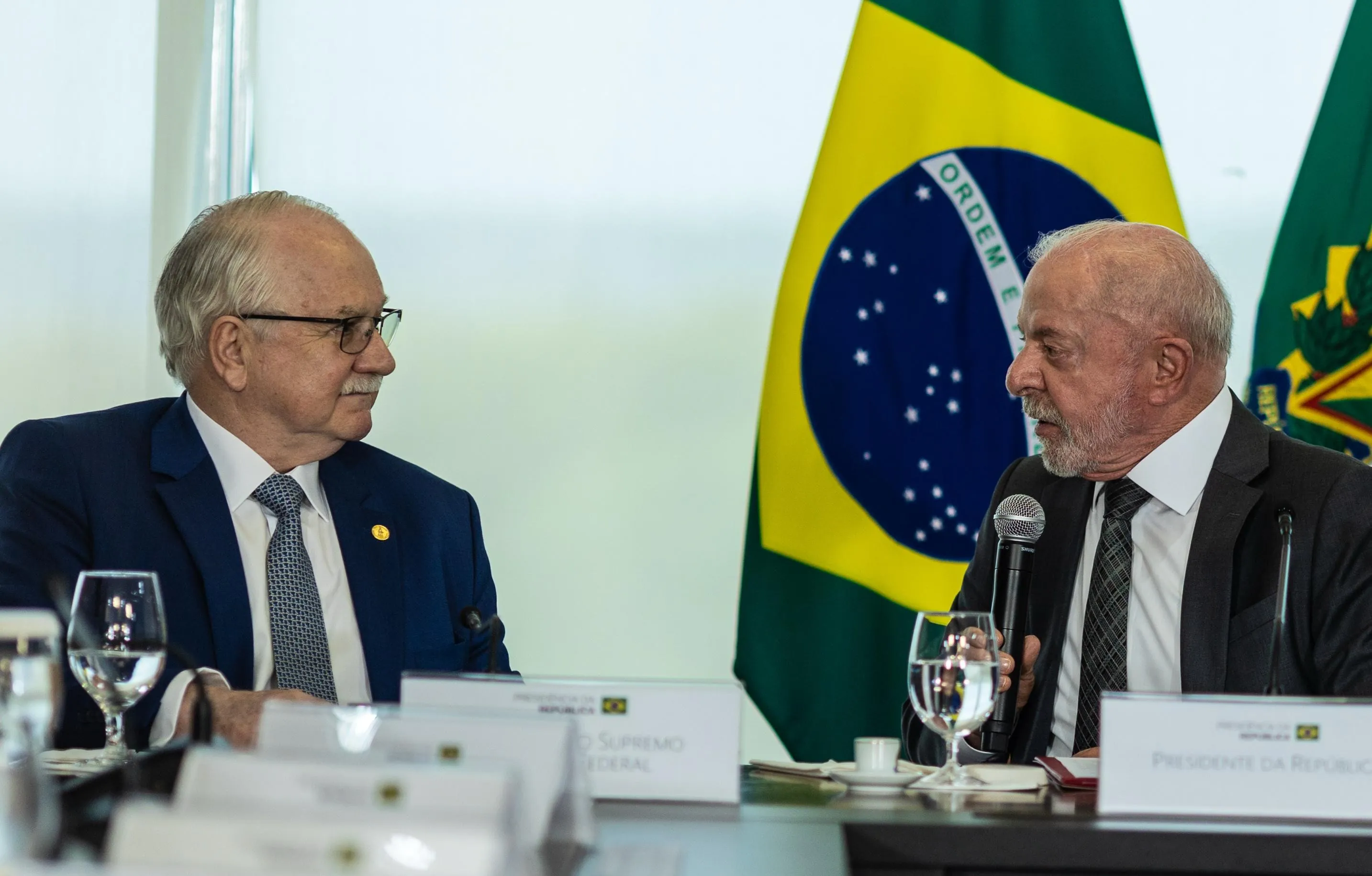 Casos sob suas mãos, pedido de explicações e fim de inquérito: entenda como Fachin pretende aplacar a crise no STF