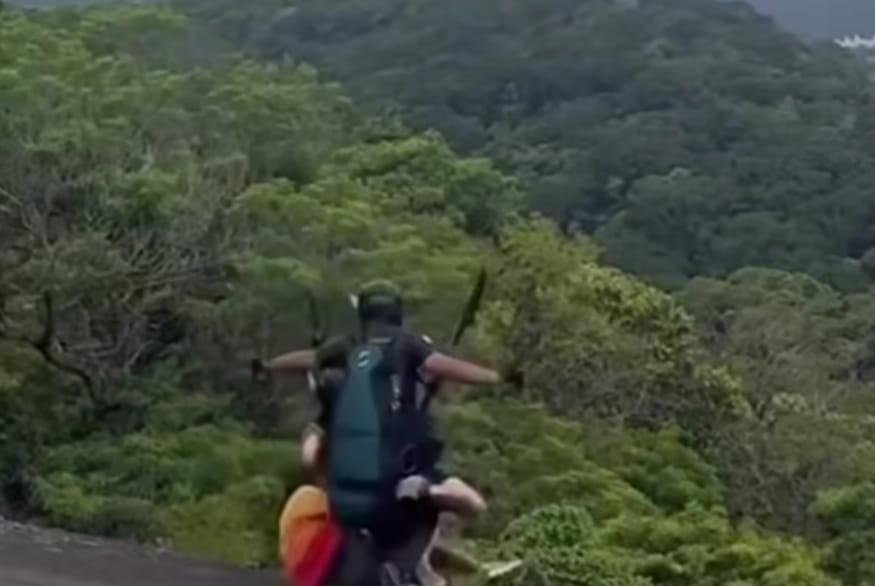 Vídeo: instrutor de parapente cai na mata em Niterói e imagens viralizam; rampas do Parque da Cidade foram reabertas mês passado
