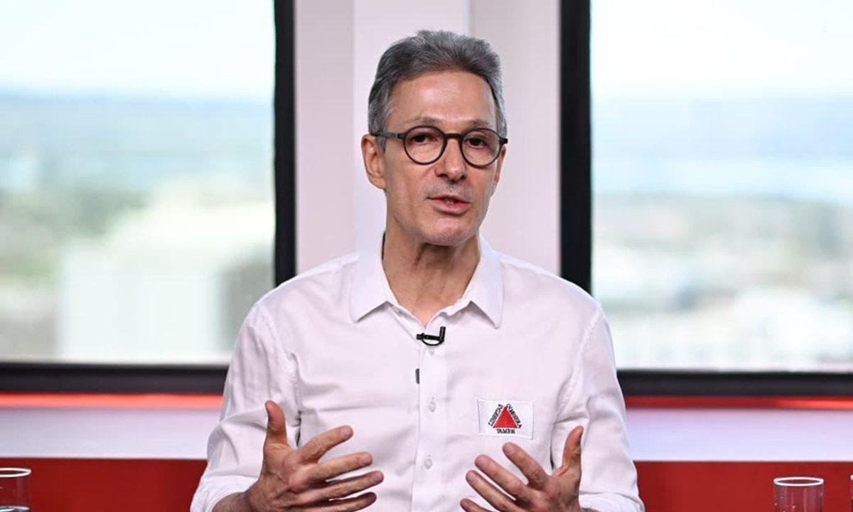 Zema diz não ter recebido convite para ser vice e que "vai até o fim"