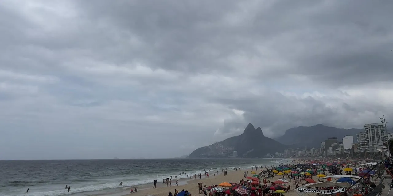 Frente fria avança pelo Sul e provoca temporais com vento de até 90 km/h; Rio, SP e MG terão mudança no tempo