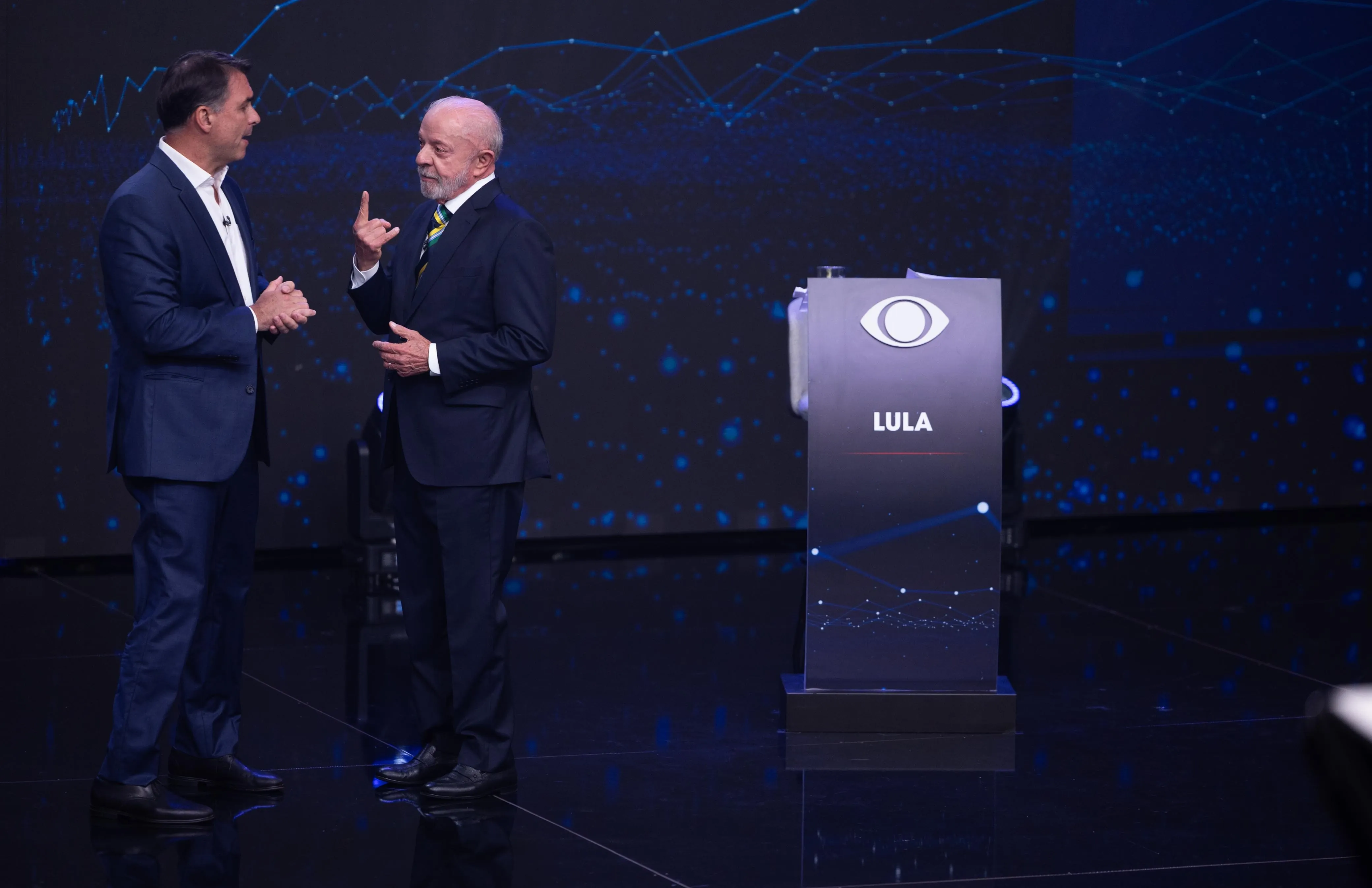 Vorcaro, fraude no INSS, 'sinais de mentira': o debate entre Flávio Bolsonaro e Lula na Band em cinco pontos