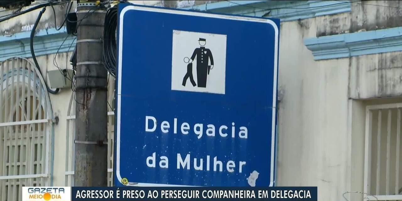 Homem persegue a ex-companheira até a delegacia e acaba preso no ES | G1