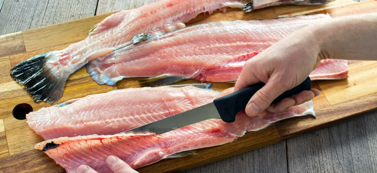 Como comprar peixes para sushi no mercado?