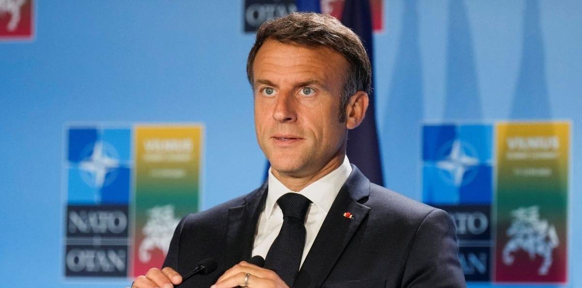 Macron mobiliza força naval enquanto guerra no Golfo ameaça rotas globais