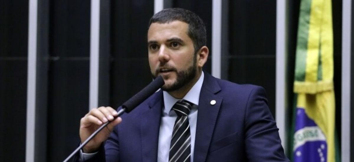 Requerimento de CPI do Master já tem assinaturas de 198 deputados e 34 senadores