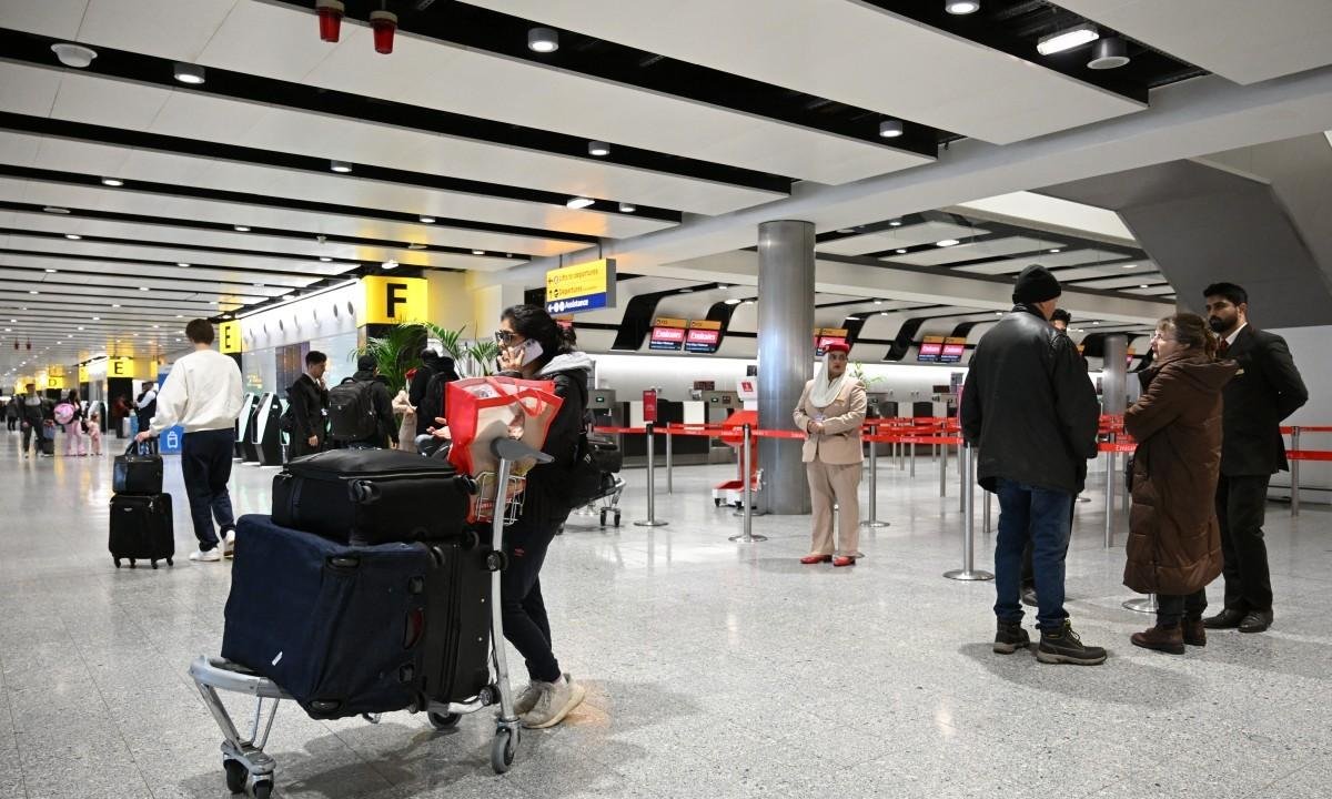 Emirates e Etihad vão retomar parte dos voos nesta segunda-feira