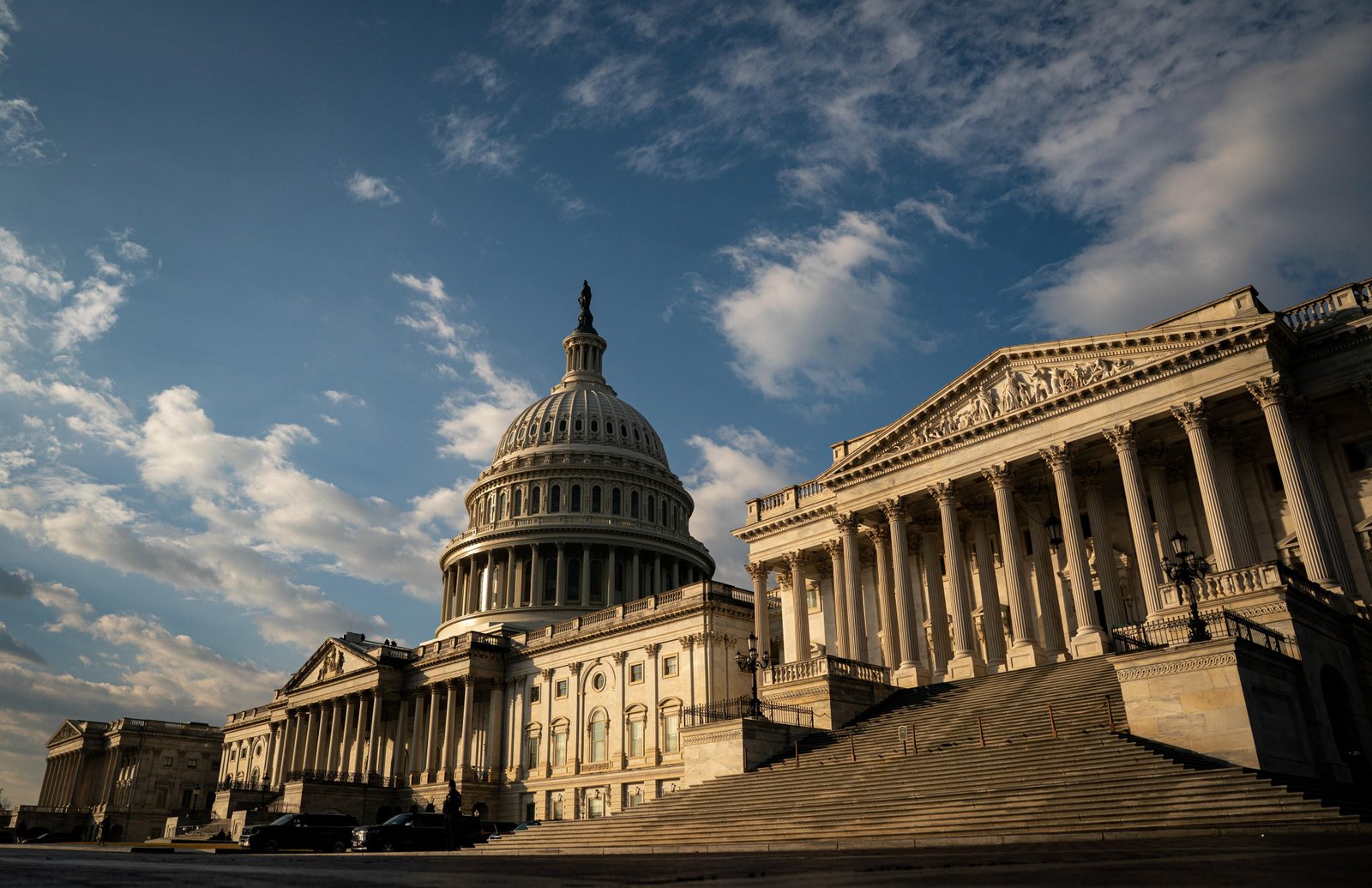 Câmara dos EUA aprova projeto de lei para encerrar paralisação parcial do governo; acordo aguarda assinatura de Trump