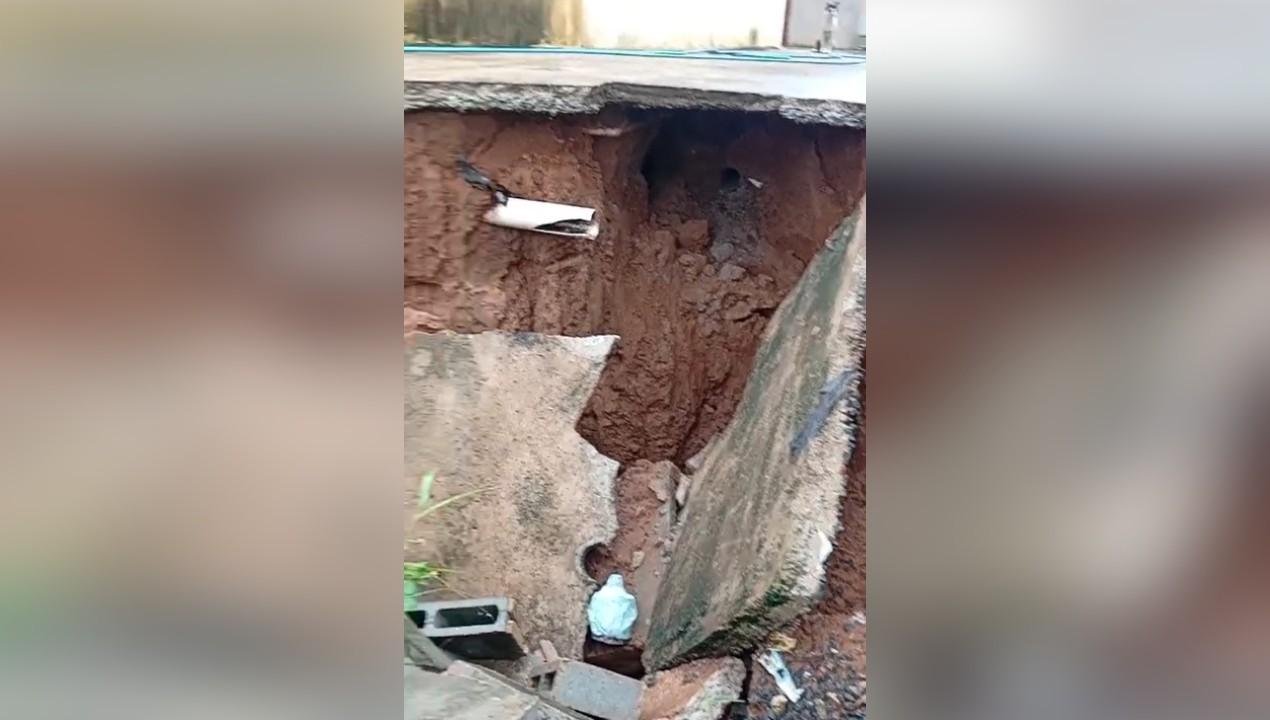 Temporal causa desabamento de muro em casa de Torre de Pedra | G1