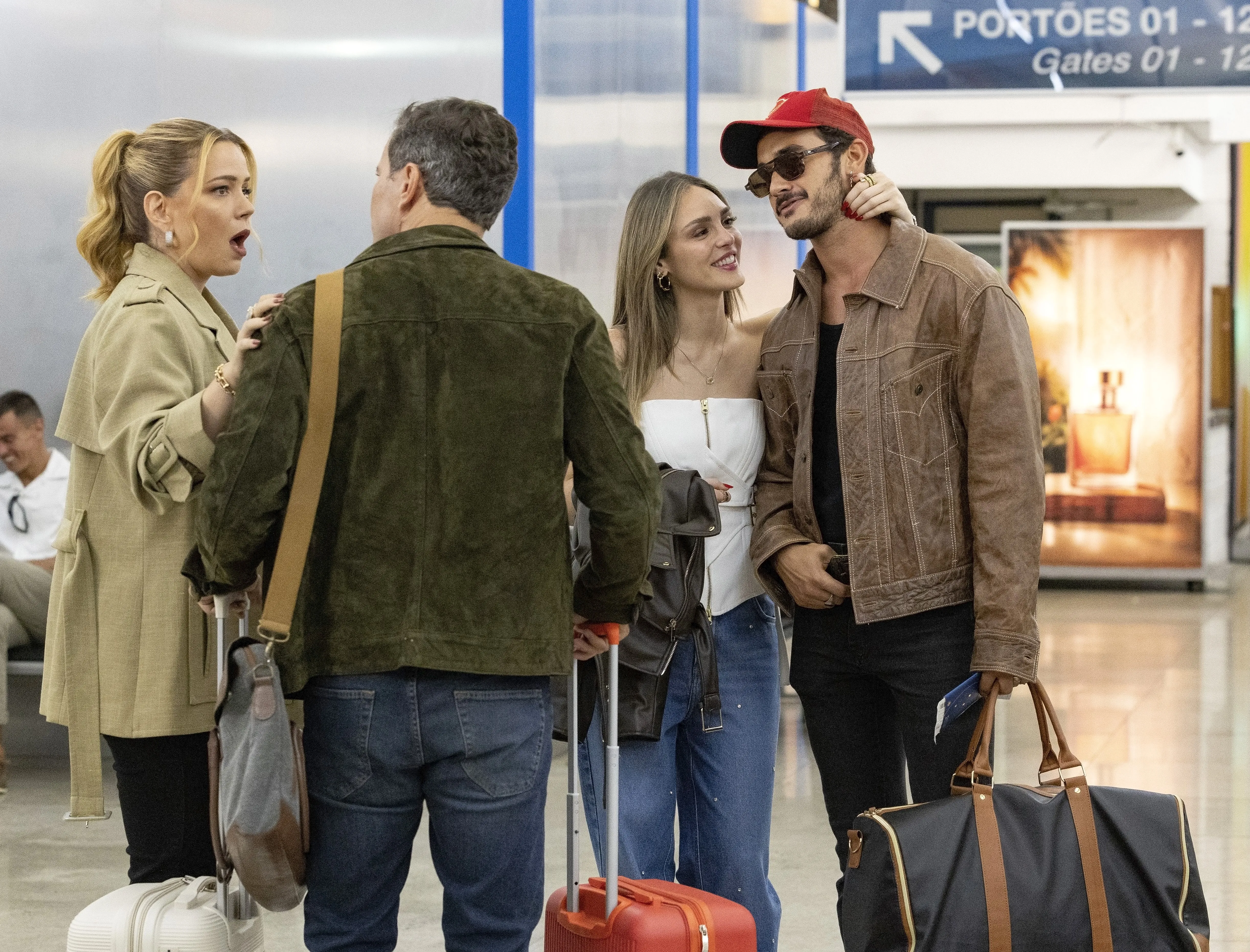 'Coração acelerado': João Raul surpreende Naiane antes de viagem