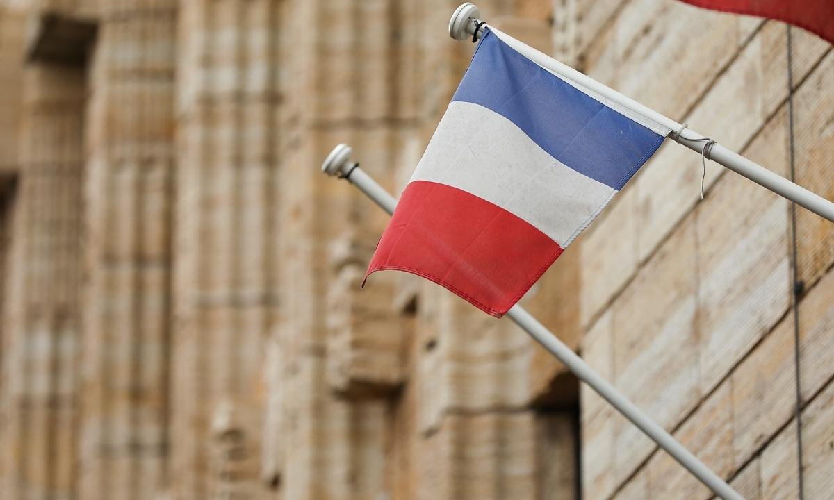 França avança em reforma histórica sobre direito à morte assistida