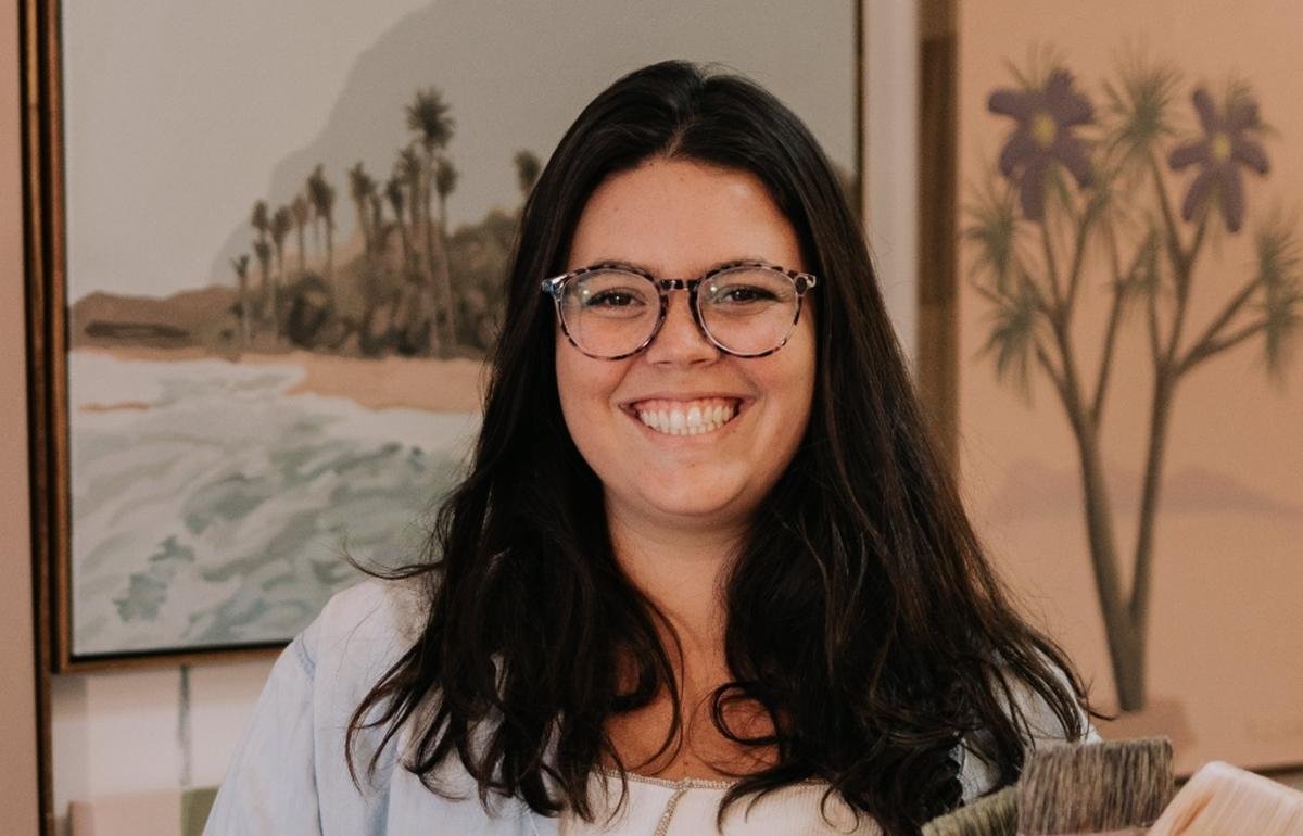 Quem é a artista Paula Calderón, da mostra Constelações Contemporâneas