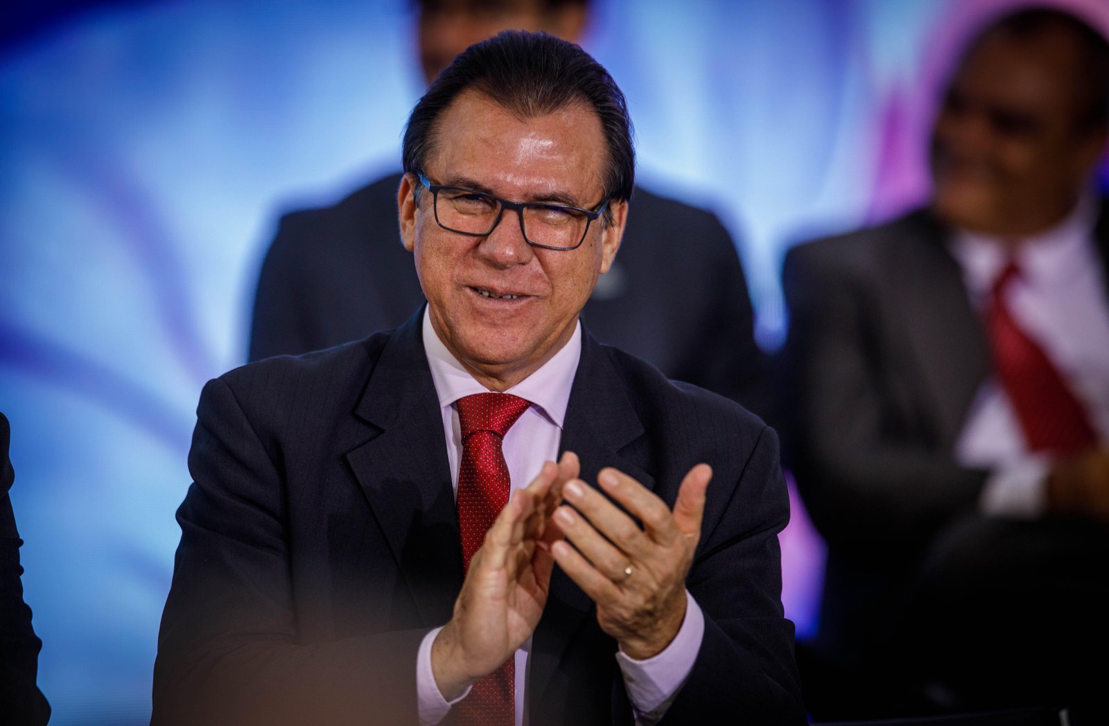 'Não faz sentido pensar em incentivos fiscais para a redução da jornada', diz ministro do Trabalho