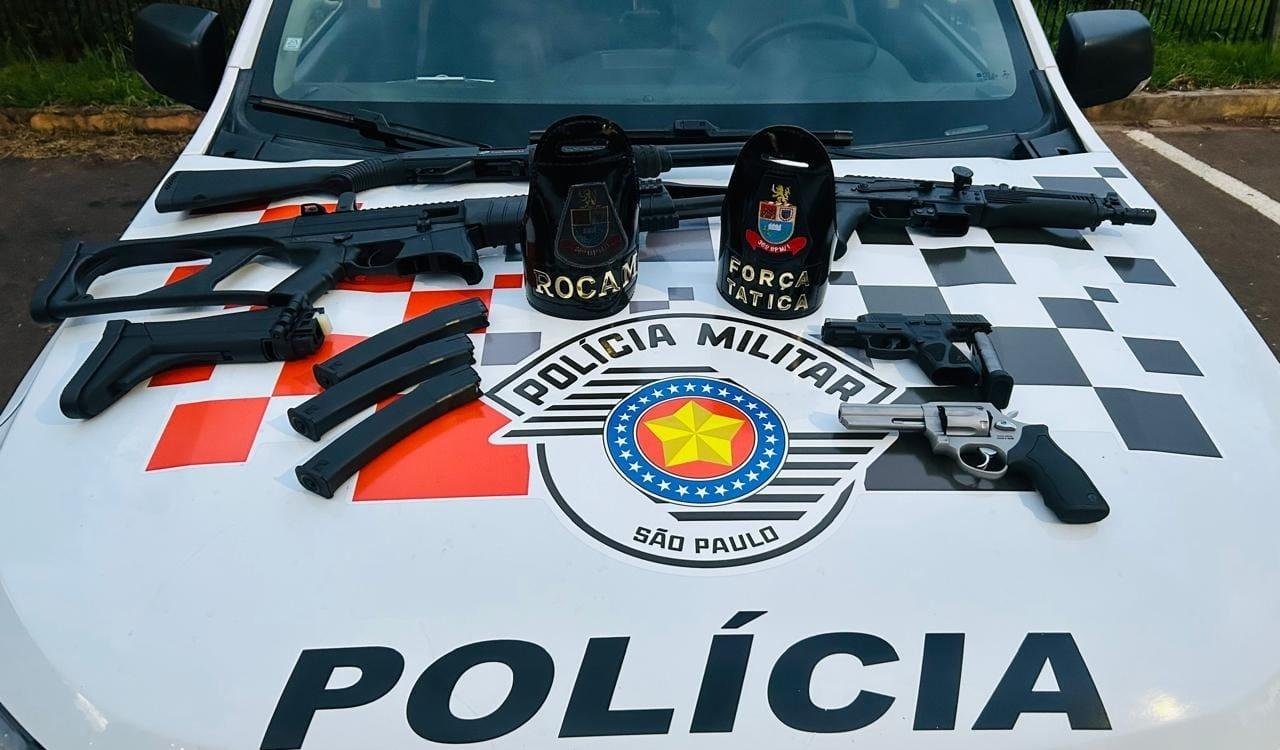 Homem é preso com arsenal em Araras após agredir esposa e ameaçar sogro