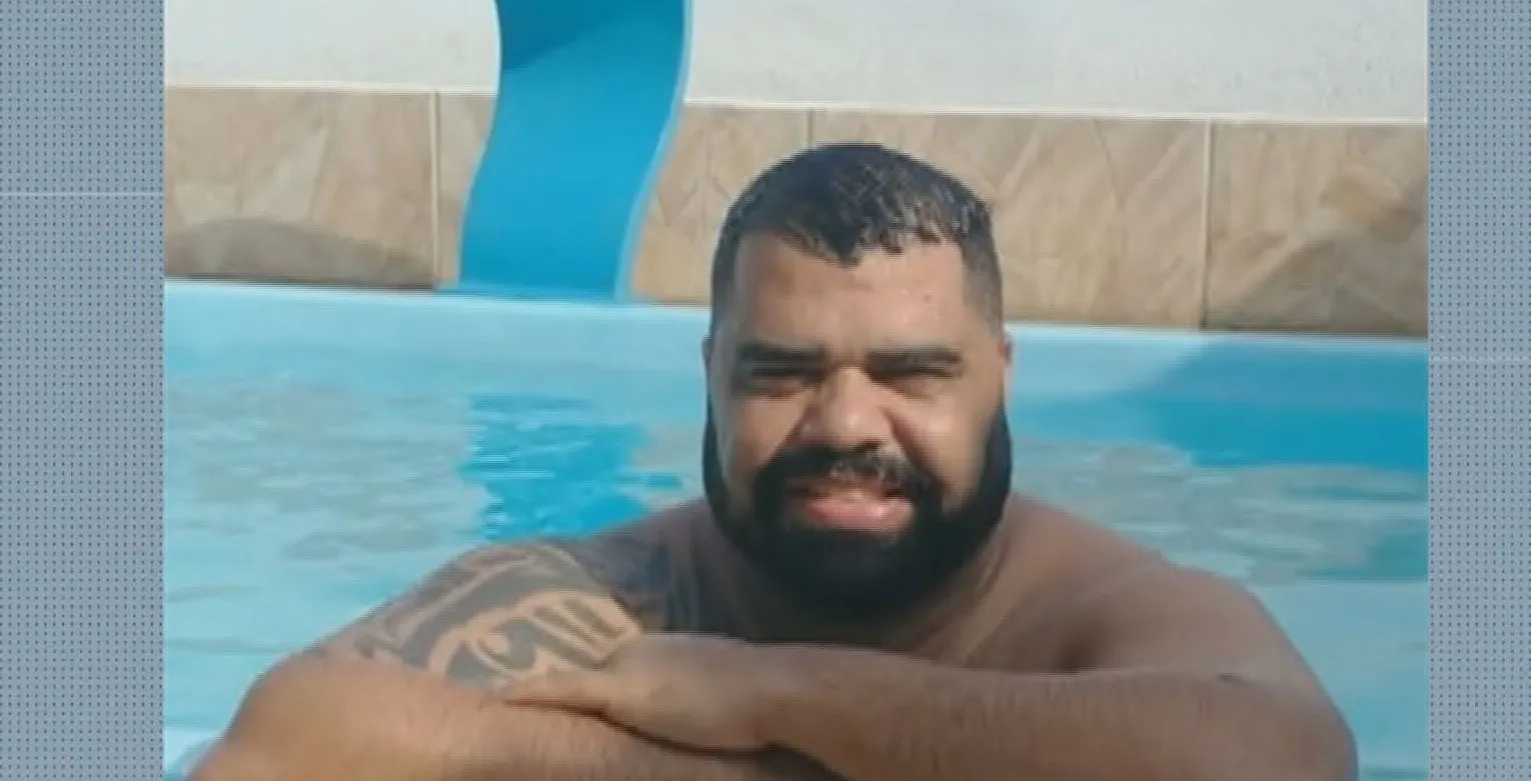 Testemunha diz que homem morto em ataque em Manguinhos estava com filho de 2 anos no colo: ‘Tentou proteger’
