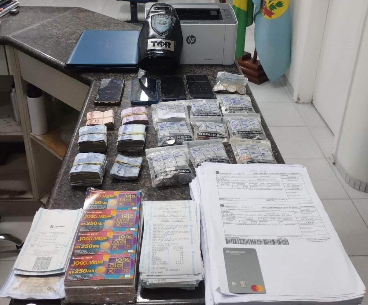 Trio suspeito de fraude de R$ 1 milhão contra a Caixa é preso no Vale | G1