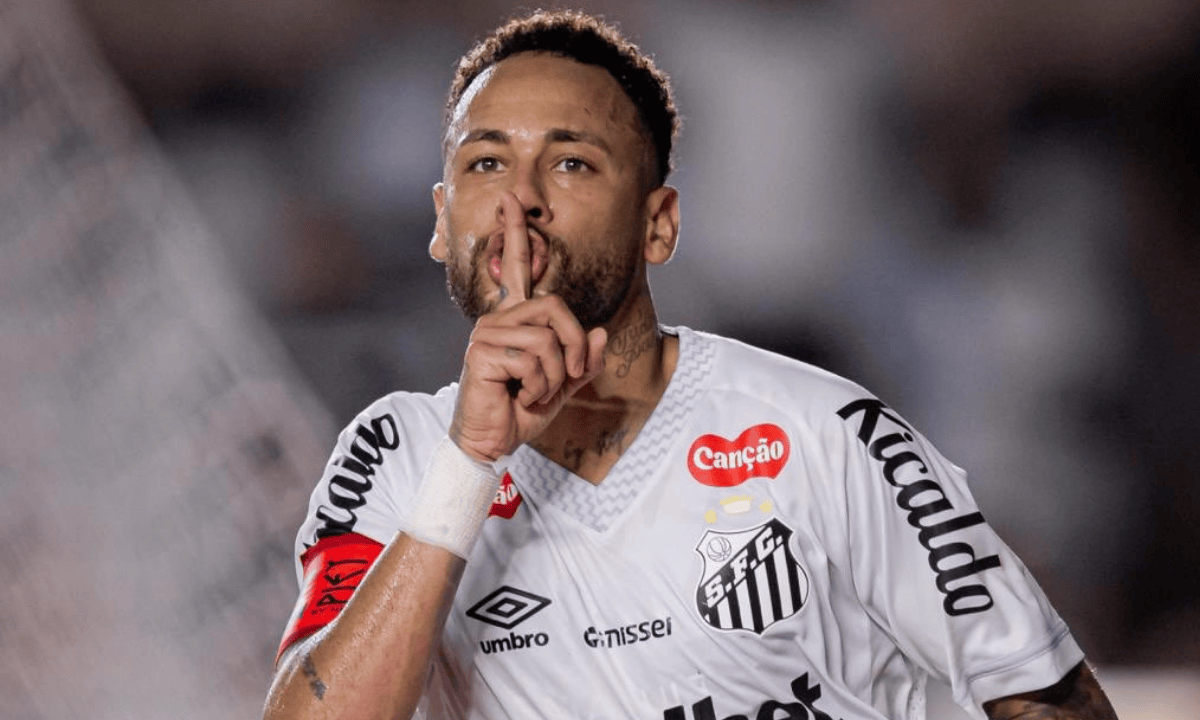 Neymar faz dois, Santos vence Vasco e escapa da zona do rebaixamento
