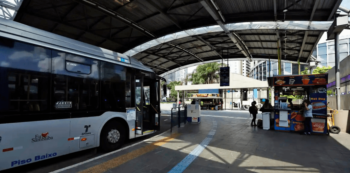 Sem acordo sobre 13º, Sindicato fala sobre greve de ônibus em SP: "Revolta"
