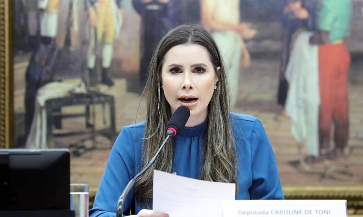 Deputada recusa oferta de Valdemar e avisa que deixará o PL