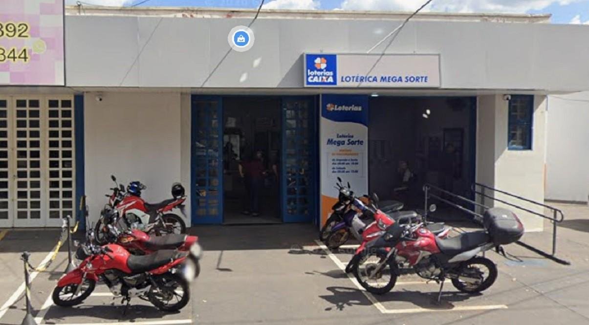 Apostador leva sozinho R$ 1,8 milhão ao acertar Lotofácil | G1