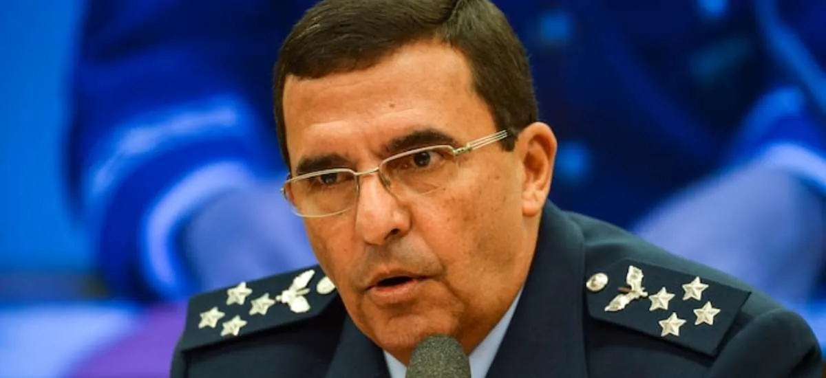 Ex-comandante da FAB chama de 'leviandade' fala de Flávio Bolsonaro sobre suposto apoio a Lula