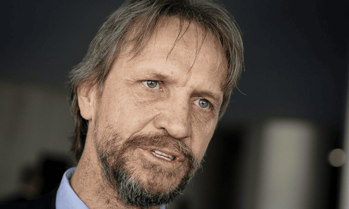 Novo líder do PT, Uczai defende CPI do Master e andamento da 6x1