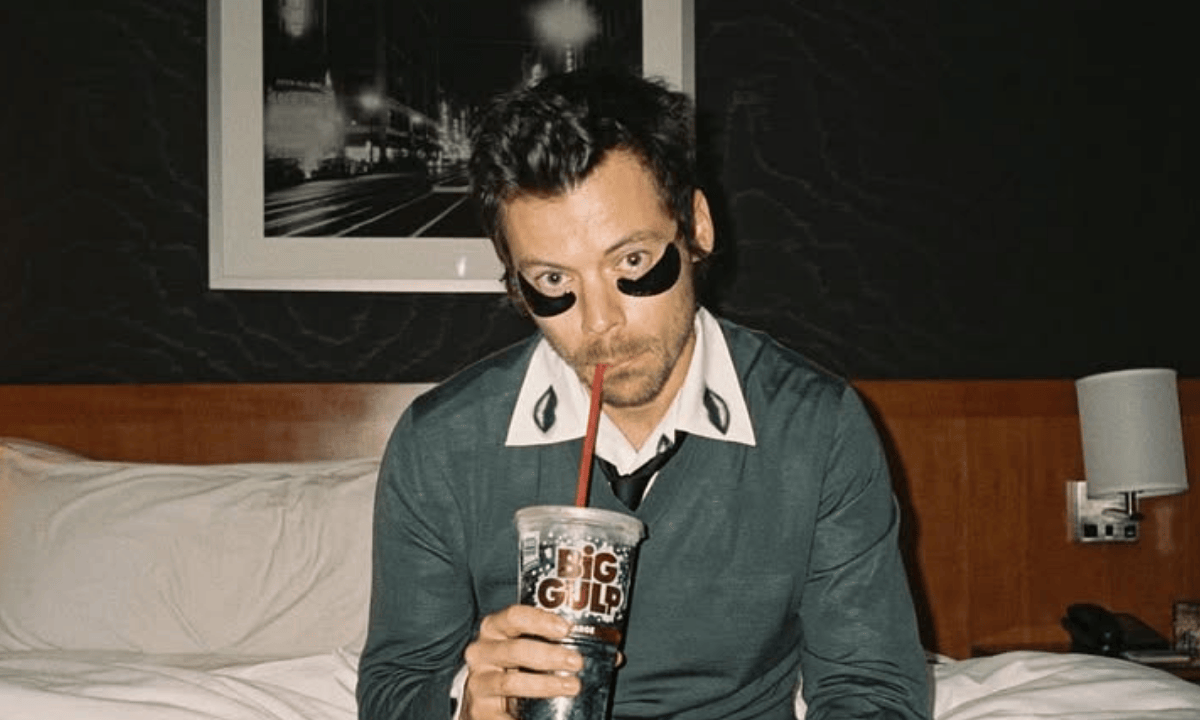 Harry Styles já foi aconselhado a "fazer xixi em si mesmo"; entenda