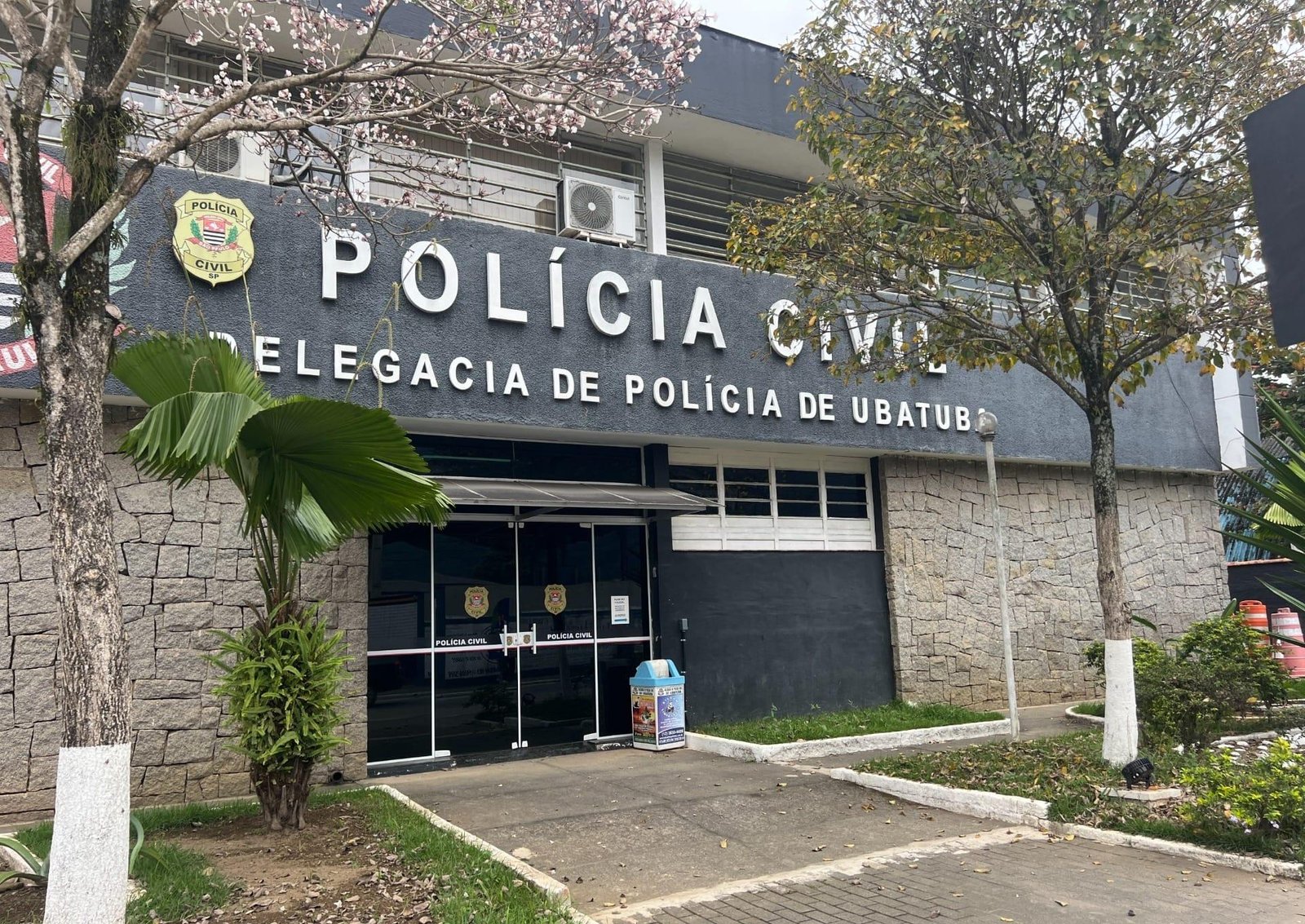 Mulher presa por injúria racial contra guarda-vidas em Ubatuba é liberada