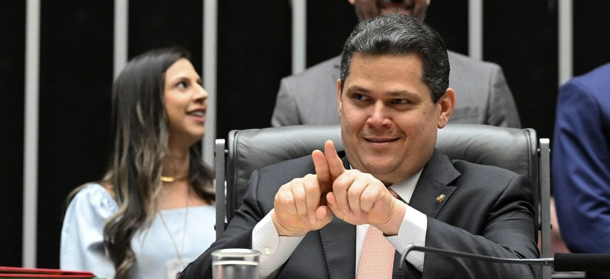 Medo de escândalo do Master pode gerar trégua entre governo Lula e Congresso; veja bastidores