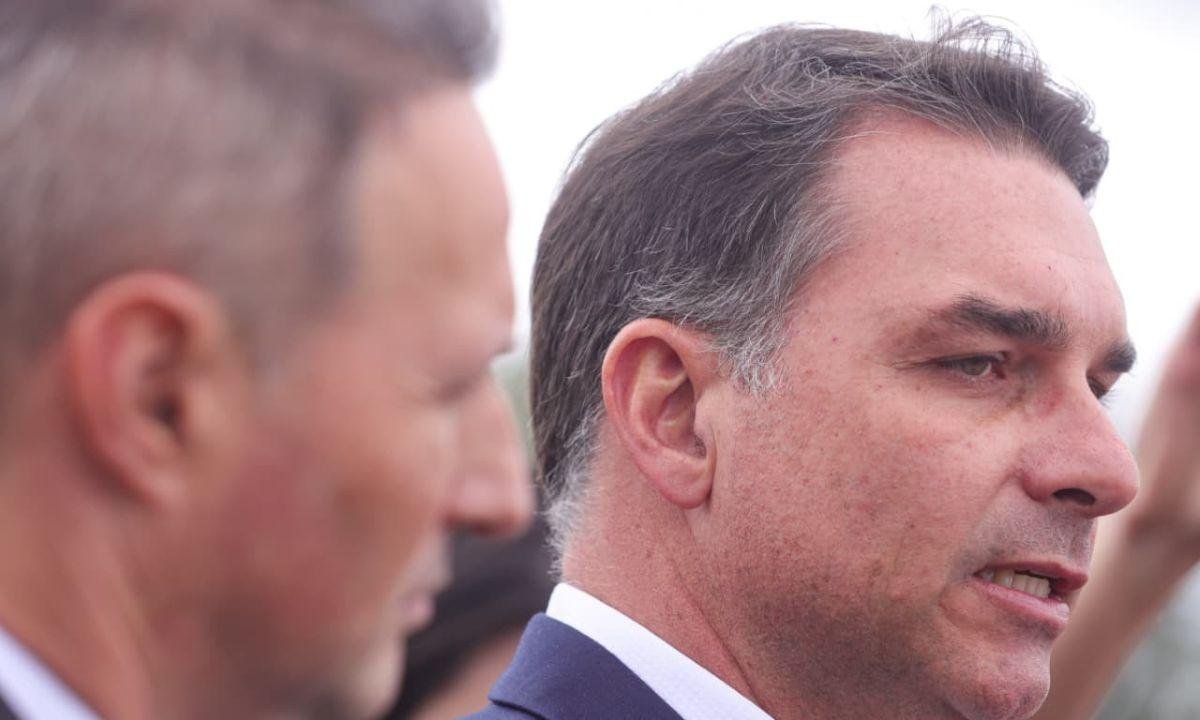 Flávio crava Derrite e diz que ouvirá Eduardo sobre 2º nome ao Senado