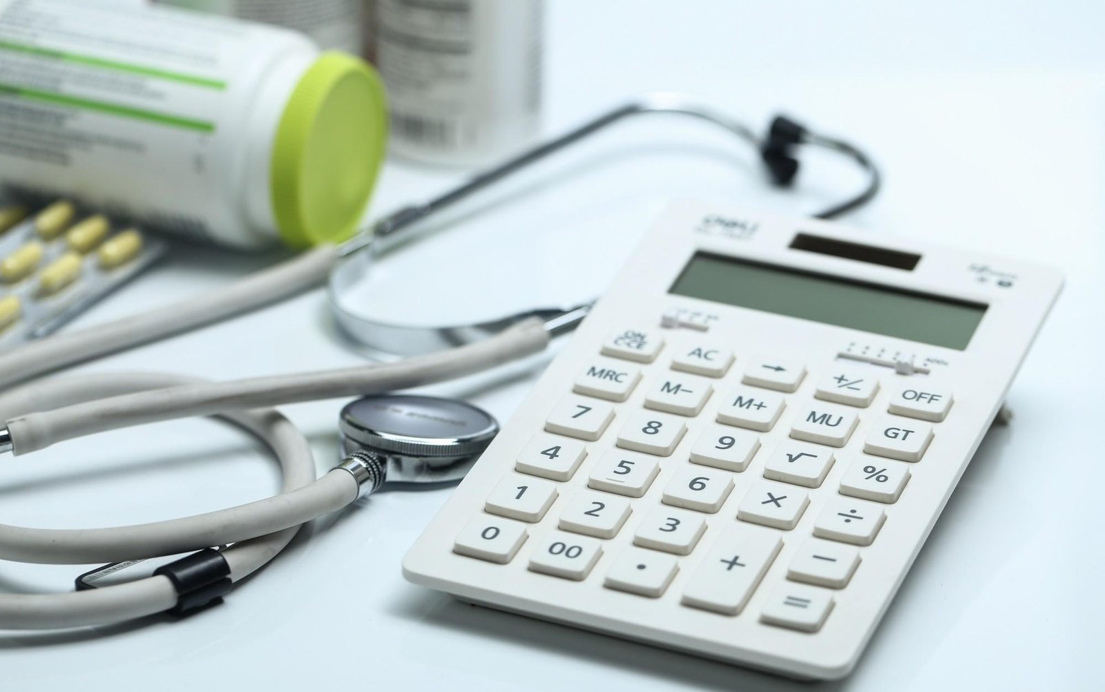 IRPF 2026: como obter recibos, notas fiscais e informes sobre despesas médicas?