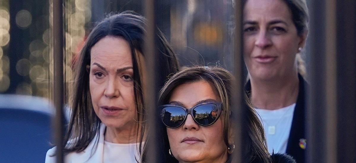 María Corina Machado encontra Trump na Casa Branca e diz que lhe deu a medalha do Nobel da Paz