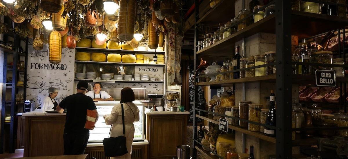 Volume de serviços prestados recua 0,1% em novembro, após nove altas seguidas