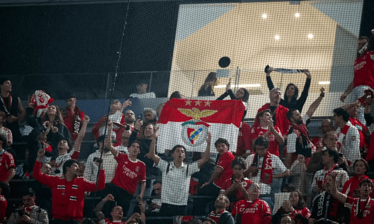 Benfica pode sofrer nova sanção da Uefa após tumulto na Espanha