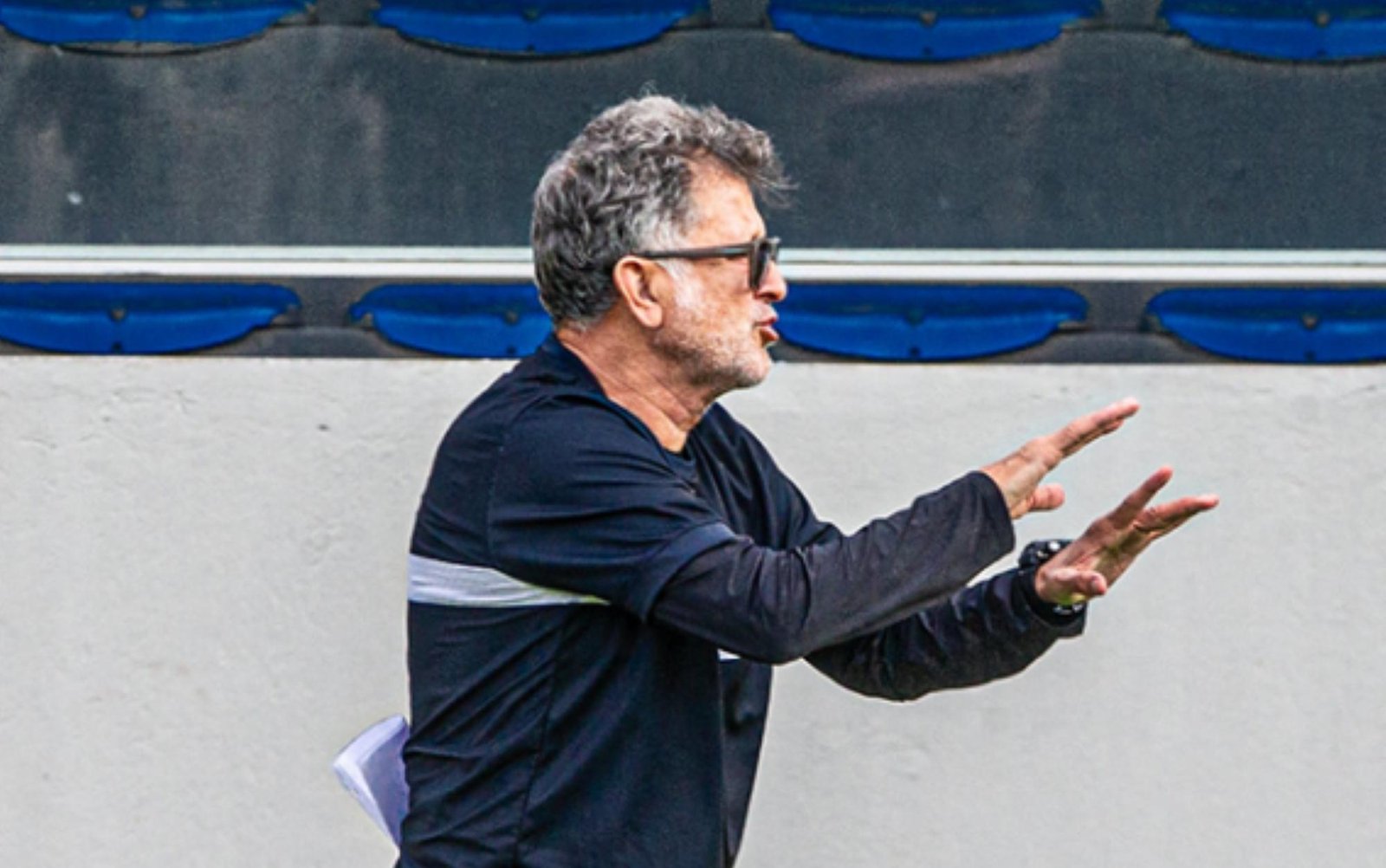 Osorio demite jogador do Remo durante coletiva por indisciplina