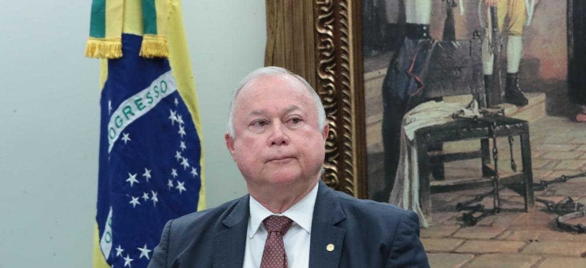 Governo pode oferecer alternativas para que a conta não fique só para os setores, diz relator da 6x1