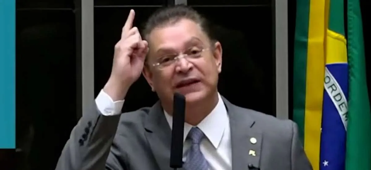 Sóstenes e outros dois deputados do PL são 'laranjas' de Valdemar em emendas com suspeita de desvio
