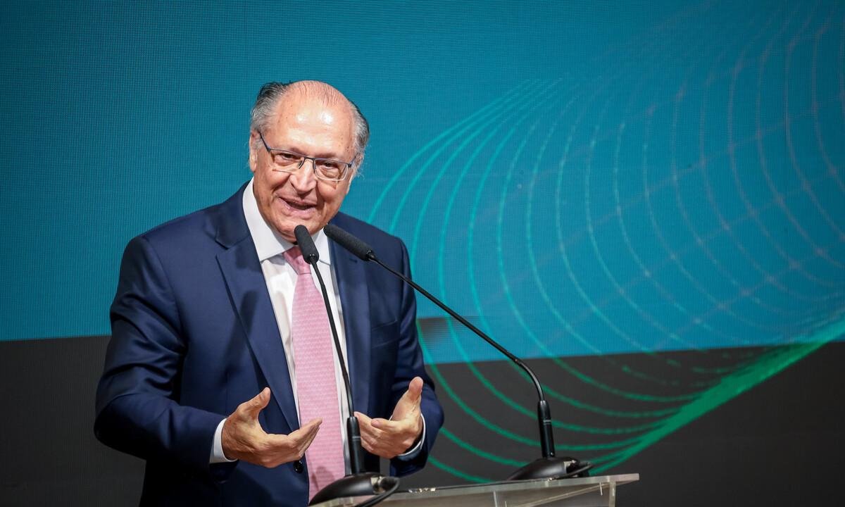 Alckmin diz que está “na torcida” por Haddad candidato a governador